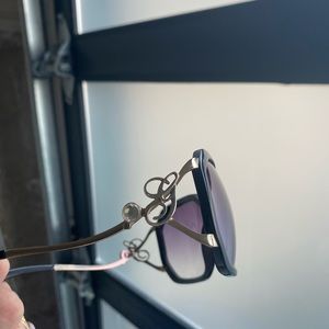 VINTAGE GUESS SUNNIES